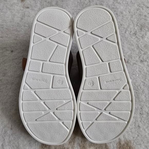 NWT Taupe Buckle Sandals Women's Sz 7.5 - Picture 5 of 6